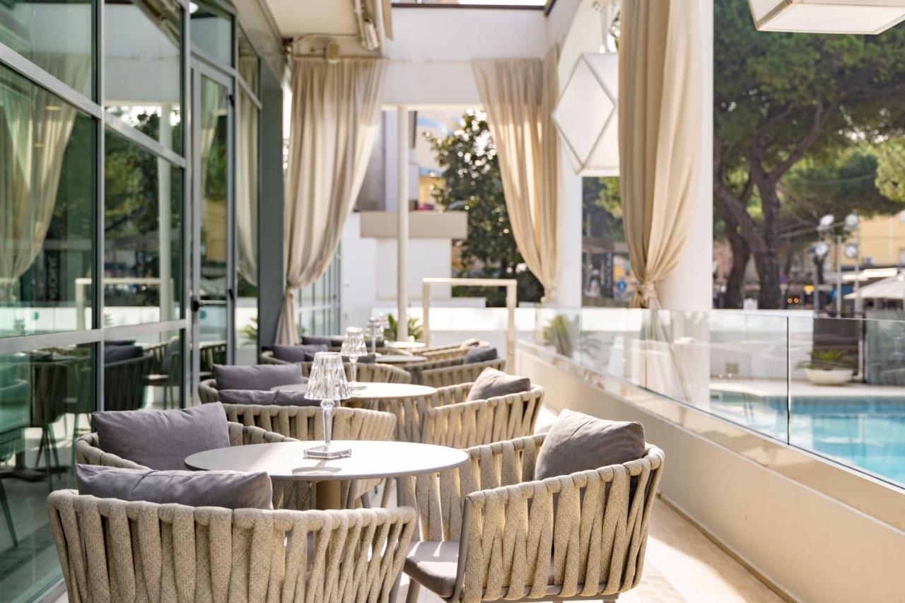 Hotel Continental リミニ エクステリア 写真