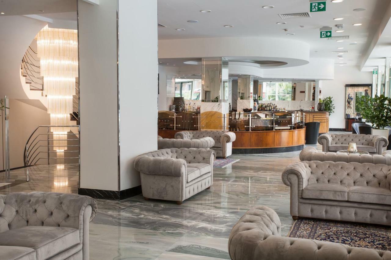 Hotel Continental リミニ インテリア 写真