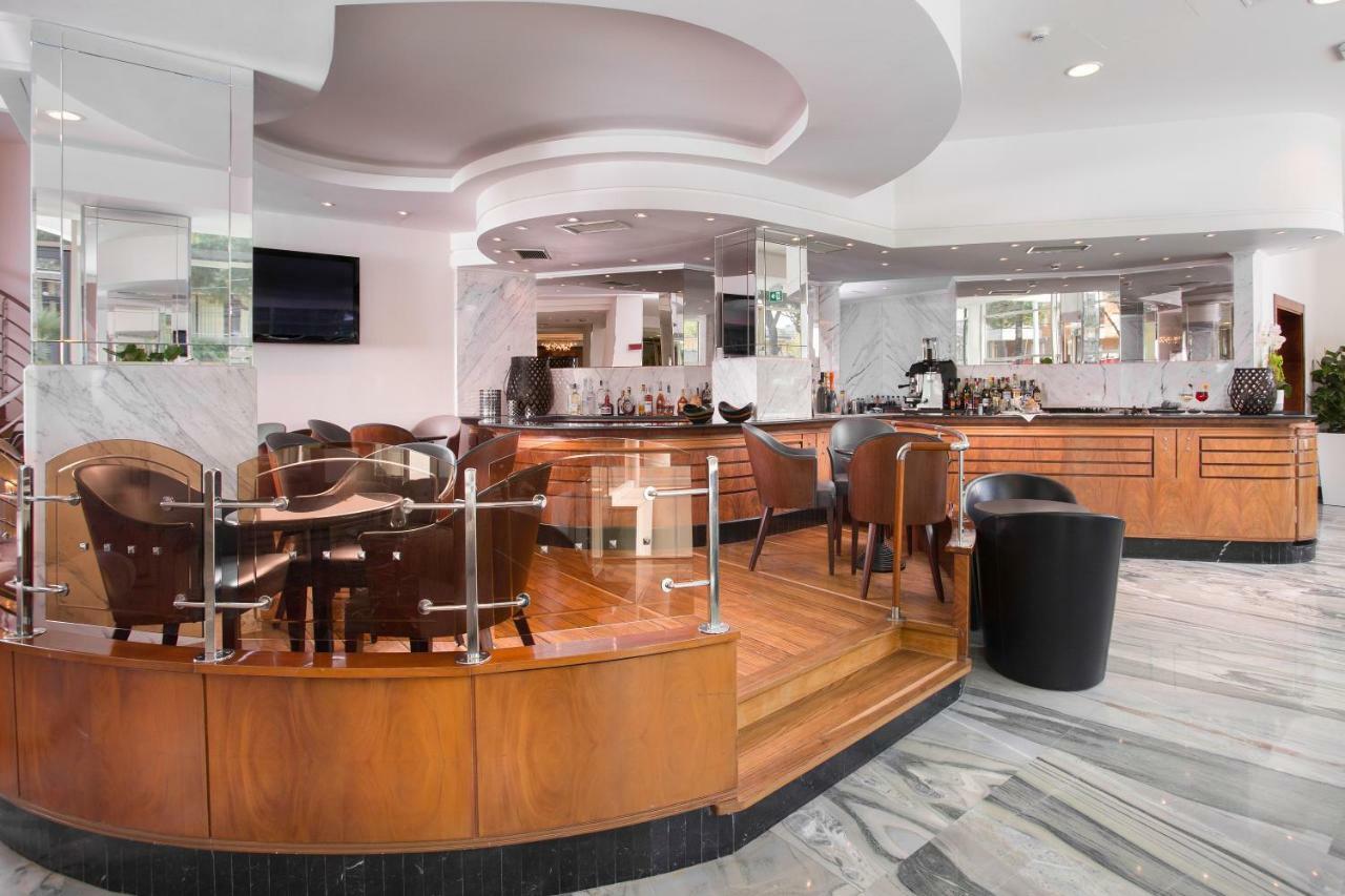 Hotel Continental リミニ 設備 写真