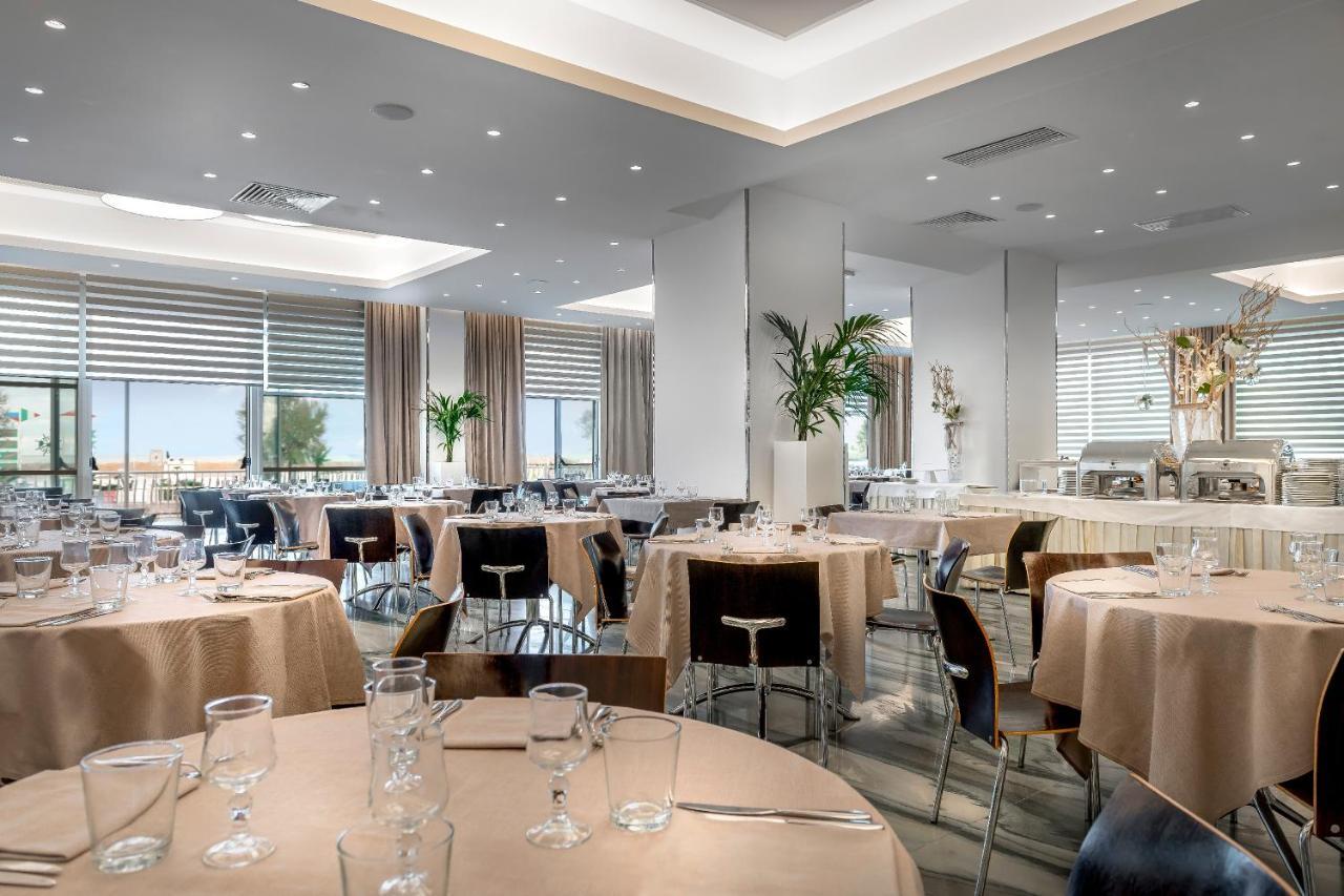 Hotel Continental リミニ エクステリア 写真